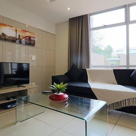 Upmarket Sandton Hydro Park Apartments Johannesburg Esterno foto