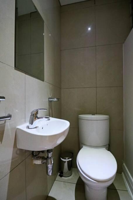 Upmarket Sandton Hydro Park Apartments Johannesburg Esterno foto