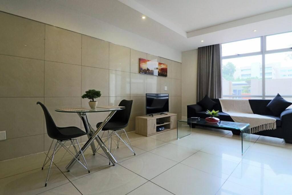 Upmarket Sandton Hydro Park Apartments Johannesburg Esterno foto