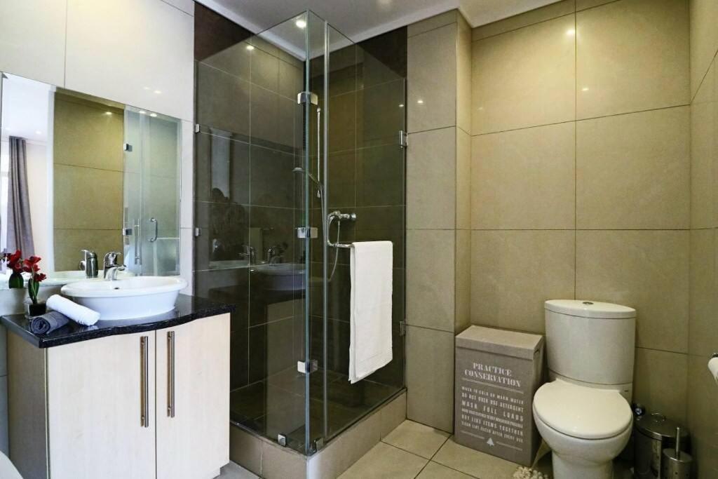 Upmarket Sandton Hydro Park Apartments Johannesburg Esterno foto