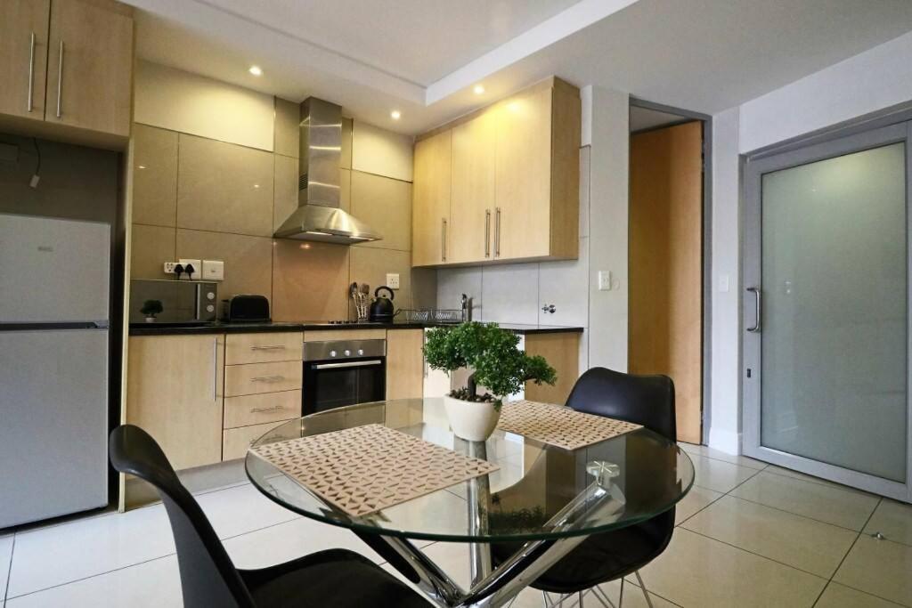 Upmarket Sandton Hydro Park Apartments Johannesburg Esterno foto